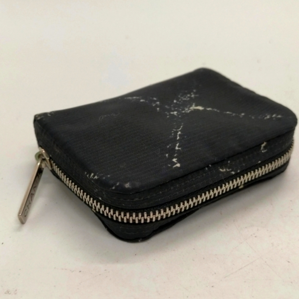 Chanel Black & White Travel Line Cosmetic/Coin Pouch (COA CARD) 4”W 3 1/2”H 1”D